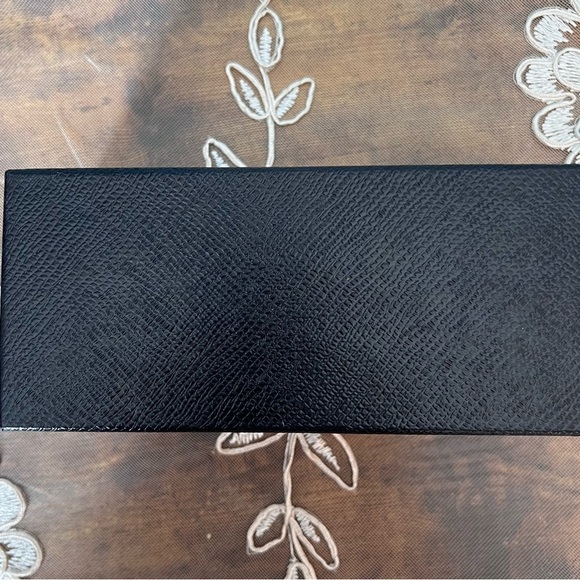 Prada black sunglass box with black Prada cleaning cloth. - Picture 5 of 10